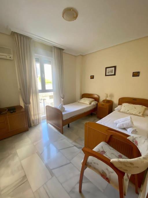 Rentalsevilla Luis De Morales Экстерьер фото